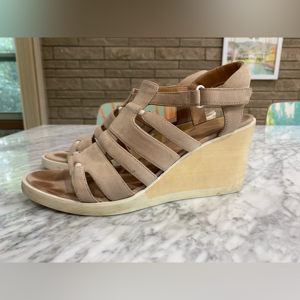 Camper sandals with about 3.5 inch heels. Very comfortable and chic.